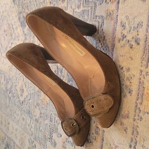 Khaki suede heels with buckle size 36